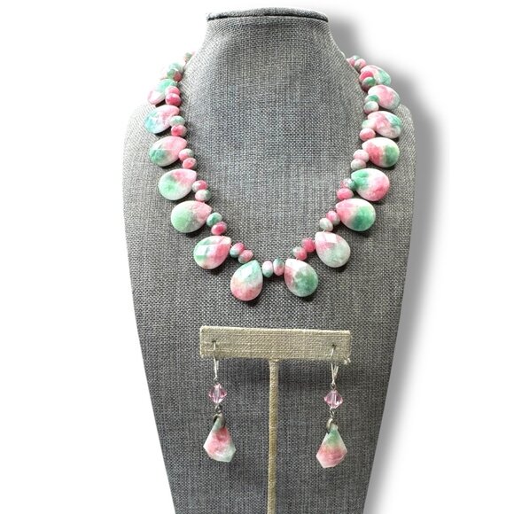 Unsigned Jewelry - Watermelon Jade Necklace Earring Set 16.5” Pierced Earrings
